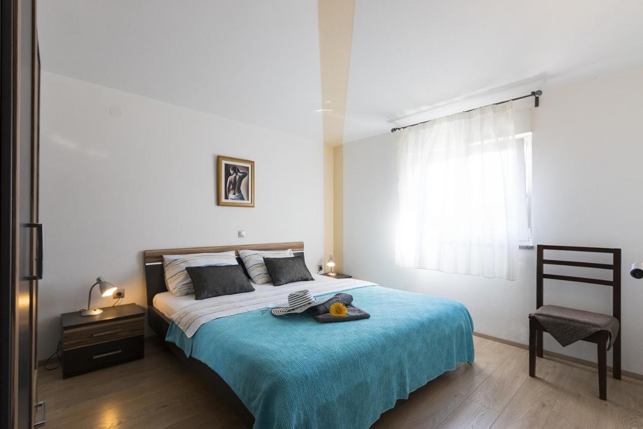 Apartment Carmen Pula Exteriör bild