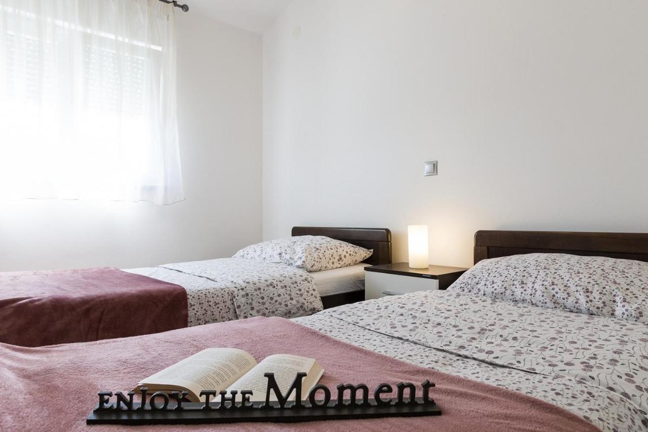 Apartment Carmen Pula Exteriör bild